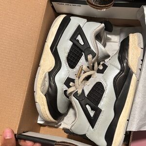 Jordan 4 Retro Platinum Metallic Gold Sneakers